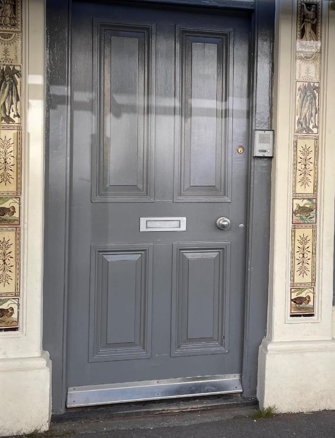 דירות צ'לטנהם Winchcombe Street מראה חיצוני תמונה